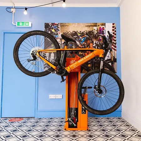 Bike & Boot - Leisure For Now 스카버러