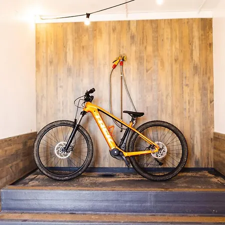 Bike & Boot - Leisure For Now 4*