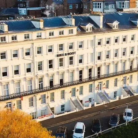 Bike & Boot - Leisure For Now Otel