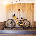 Bike & Boot - Leisure For Now 4*